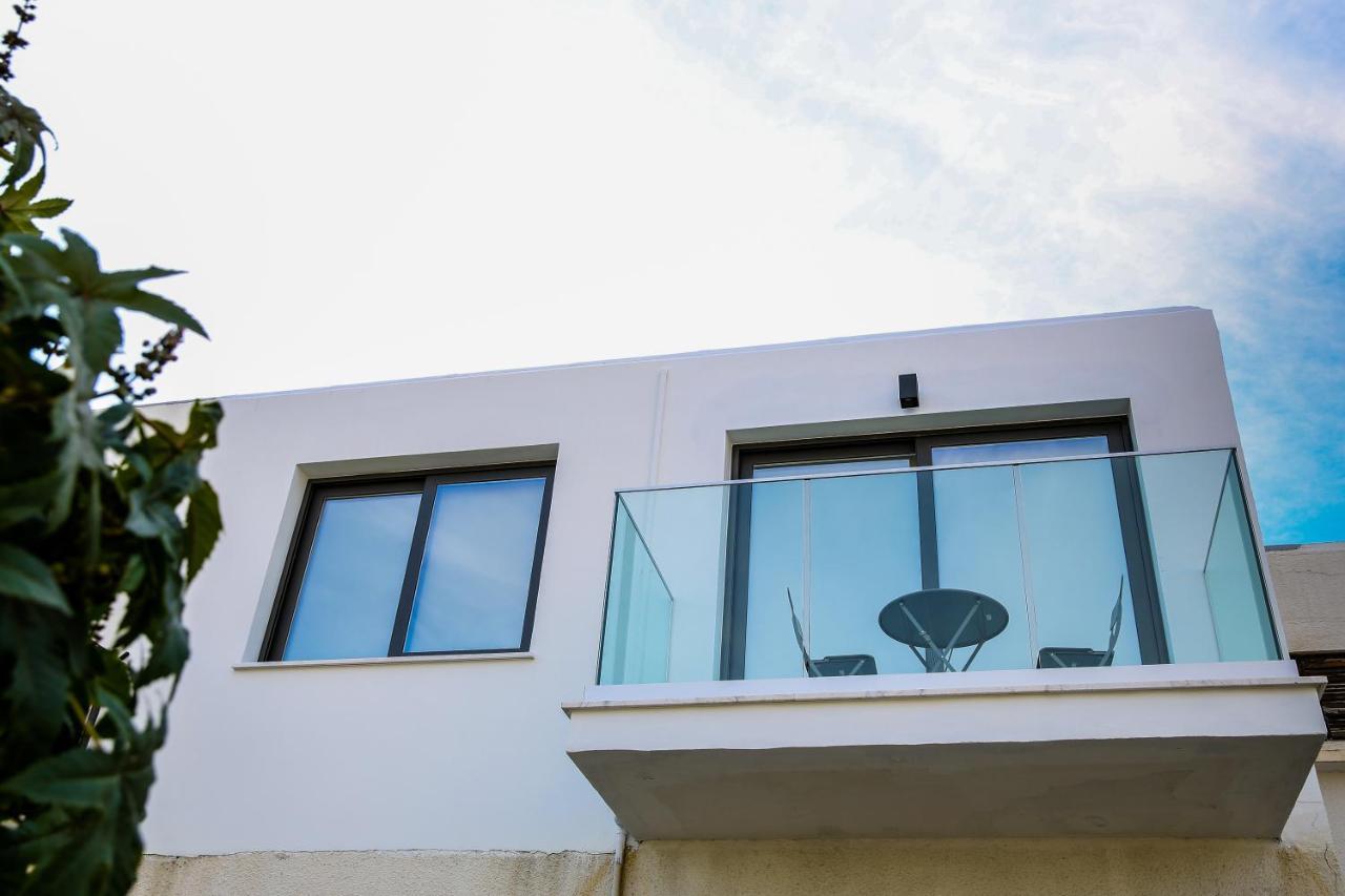 Sea Side Appartment In Kato Paphos Exterior photo