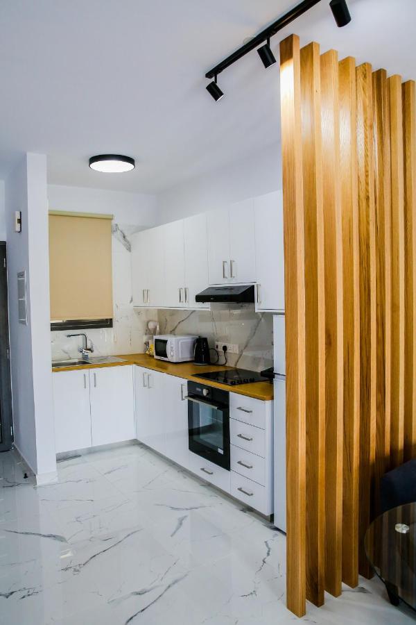 Sea Side Appartment In Kato Paphos Exterior photo
